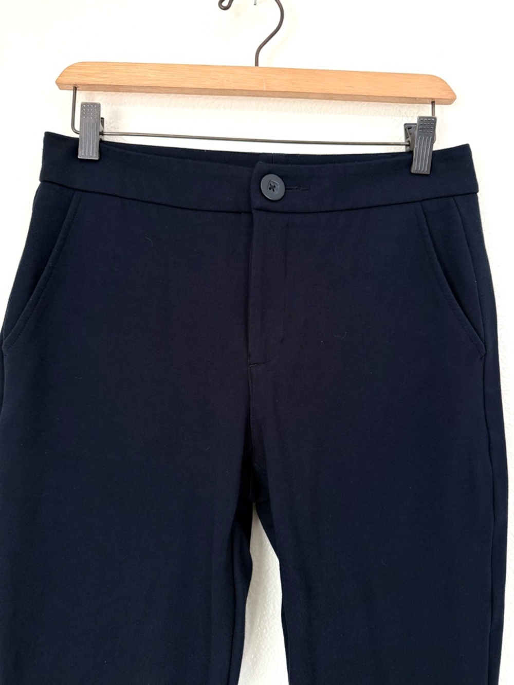 Cabi "Keen" Cropped Slight Kick-Flare-Navy Blue Trousers Size 2 EUC - Picture 4 of 15